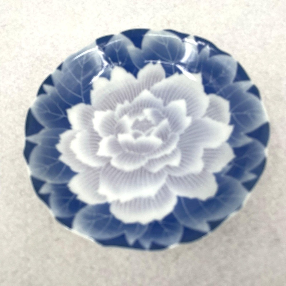 Antique Japanese Arita-yaki Dipping Saucer‎ Ceramic Plate 1940s Peony Blue White